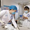  深圳市第二人民医院手足外科的护士病房交接班。