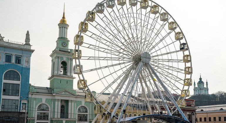 Контрактовая площадь – самое сердце исторического центра Киева, обезлюдела. 