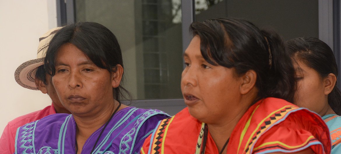 Mujeres indígenas de Costar Rica participantes en la Primera Consulta Nacional con los Pueblos Indígenas, celebrada en San José en mayo de 2017