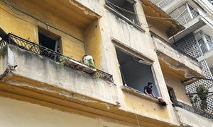 В результате взрыва 300 тысяч жителей Бейрута лишились дома. 