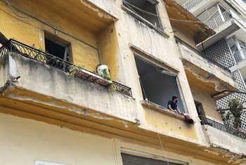 В результате взрыва 300 тысяч жителей Бейрута лишились дома. 