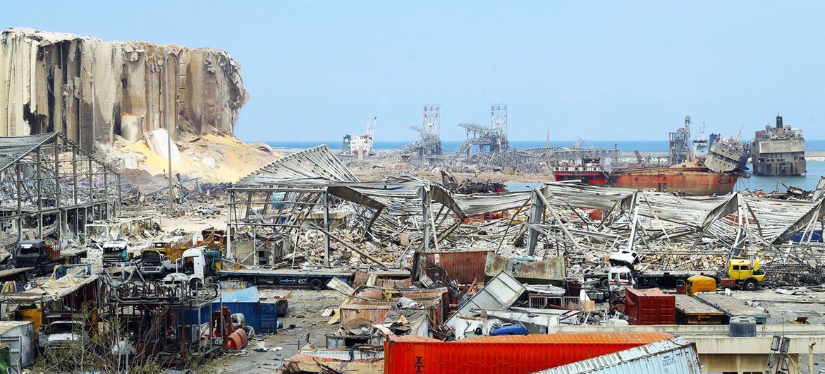El puerto de Beirut tras la explosión del 4 de agosto de 2020.