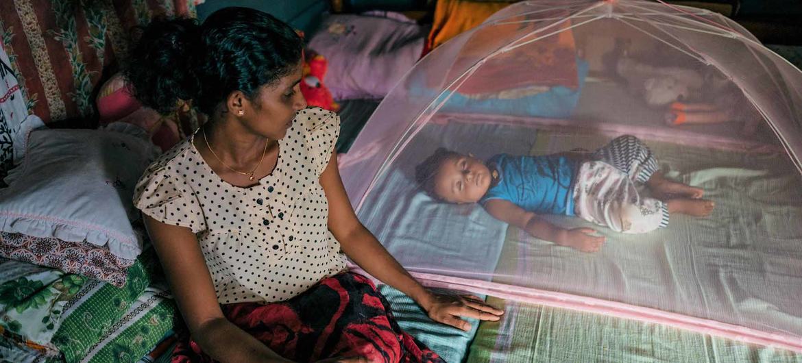 श्रीलंका में यूएनएफ़पीए समर्थित प्रजनन स्वास्थ्य क्लीनिक, महिलाओं को डॉक्टरों और परिवार नियोजन देखभाल सेवाओं तक पहुँच प्रदान कर रहे हैं.