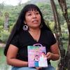 Miriam Pascual Jiménez, mujer zapoteca de la sierra norte de Oaxaca, es antropóloga social y abogada y ha dedicado gran parte de su vida a la defensa de los derechos humanos de las mujeres y las niñas, y a la preservación de su cultura, su tierra y su len