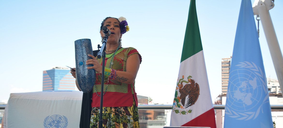 La cantante mexicoestadounidense Lila Downs apoya los Objetivos de Desarrollo Sostenible.