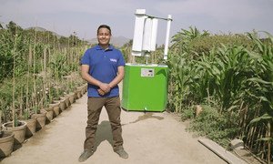 Max Hidalgo ha desarrollado una tecnología para extraer el agua del aire.
