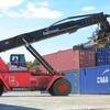通过公路货运到达的货物在埃塞俄比亚亚的斯亚贝巴的一个港口进行处理。