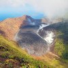 Erupção do vulcão La Soufrière em São Vicente e Granadinas, no Caribe, faz cerca de 20 mil pessoas evacuarem suas casas.