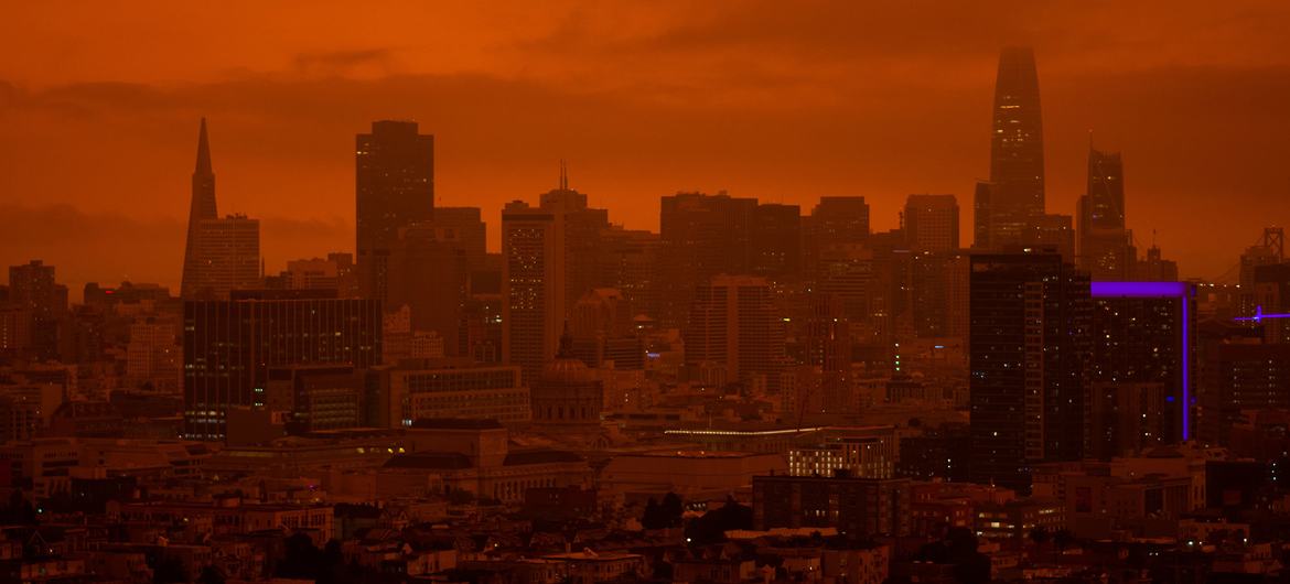 Wildfires raging across parts of the western USA turned the sky over San Francisco orange.