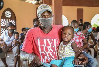 En países con escaso acceso a las vacunas contra el COVID-19, como Haití u Honduras, la pandemia está expandiéndose. 