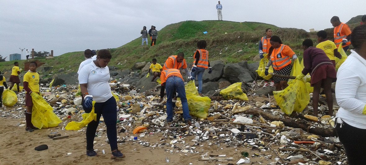 As part of the Climate Change Warriors Project (CCWP), FLC supported communities and schools in semi-urban, rural, and urban areas, organised five clean up campaigns to eliminate illegal rubbish dump sites.