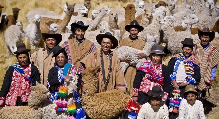 يمثل سكان الشعوب الأصلية في جميع أنحاء العالم خمسة آلاف ثقافة مختلفة.