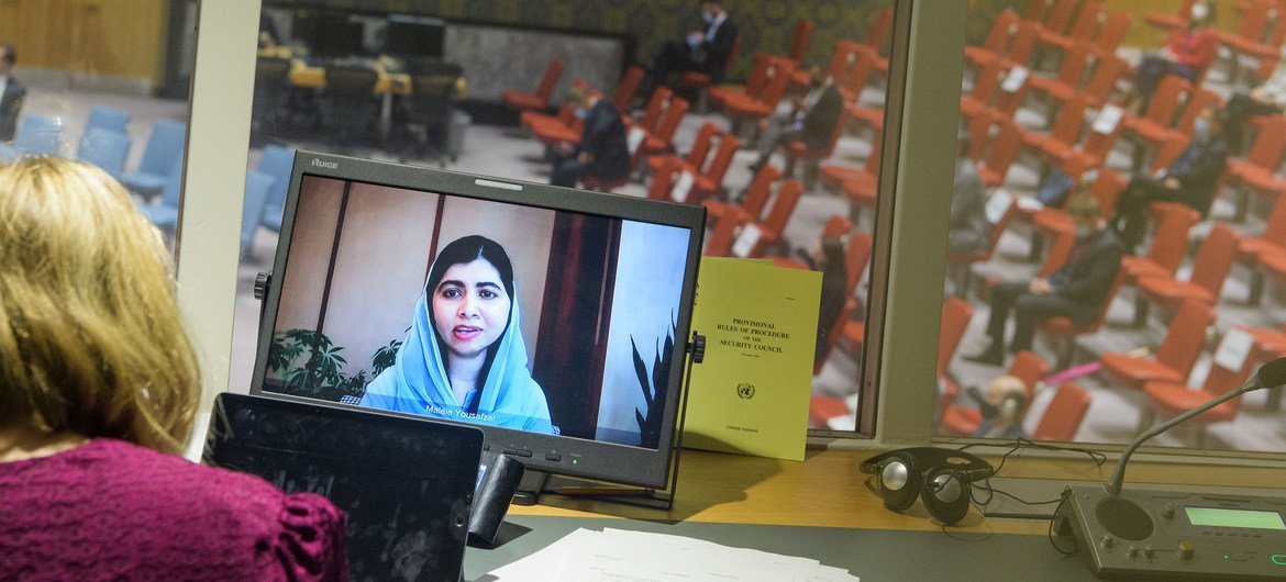 Малала Юсуфзай получила Нобелевскую премию мира в 2014 году за свою деятельность по защите прав девочек на образование  выступает на заседании Совбеза по Афганистану  