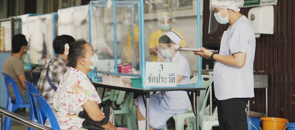 乡村和社区卫生志愿者在泰国疾控系统中扮演重要的角色，为该国有效应对新冠疫情做出了巨大贡献。