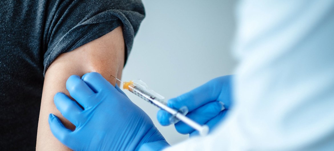 La empresa farmacéutica Pfizer y la de biotecnología BioNTech aseguran que su vacuna contra la COVID-19 es eficaz en más del 90% de los casos..