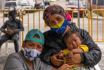 Hace un año, Yusleidy y su hijo mayor Axel huyeron de Venezuela. Axel padece una enfermedad cardíaca que, debido a la falta de acceso al tratamiento, estaba poniendo en riesgo su vida.