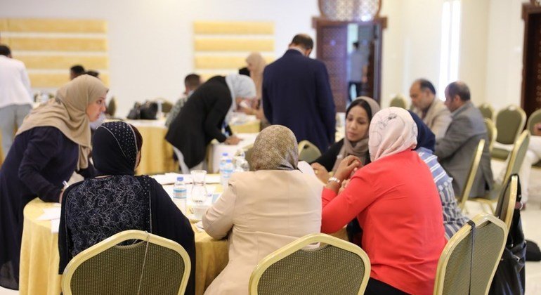 ناشطات وصحفيات ليبيات يشاركن في فعاليات ندوة نظمتها بعثة الأمم المتحدة للدعم في ليبيا، 