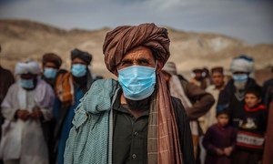 阿富汗有超过 500 万人在境内流离失所，其中包括赫拉特的这些家庭。