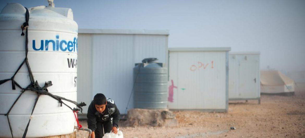مفوضية اللاجئين تحذر من تحوّل وضع اللاجئين في الأردن إلى أزمة إنسانية في غضون أشهر بسبب نقص 