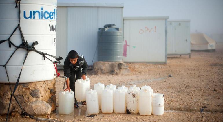 مفوضية اللاجئين تحذر من تحوّل وضع اللاجئين في الأردن إلى أزمة إنسانية في غضون أشهر بسبب نقص 