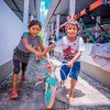 Niños refugiados venezolanos juegan en un albergue de Manaos, Brasil
