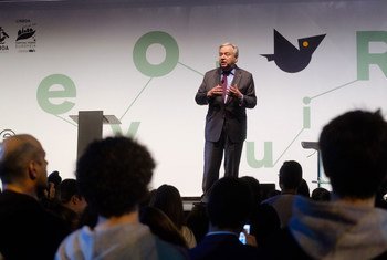 Le Secrétaire général de l’ONU, António Guterres, s'adresse au public lors d'une cérémonie à Lisbonne alors que la ville portugaise reçoit le prix de la capitale verte 2020, décerné par la Commission européenne.