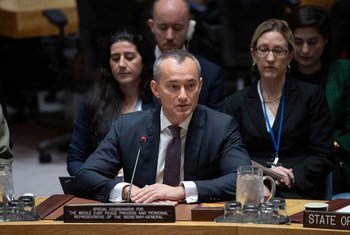 نيكولاي ملادينوف، المنسق الخاص لعملية السلام في الشرق الأوسط، يلقي كلمة في جلسة مجلس الأمن حول الشرق الأوسط.