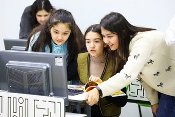 Jovens do Uzbequistão estão usando a tecnologia para ajudar a melhorar a vida da população