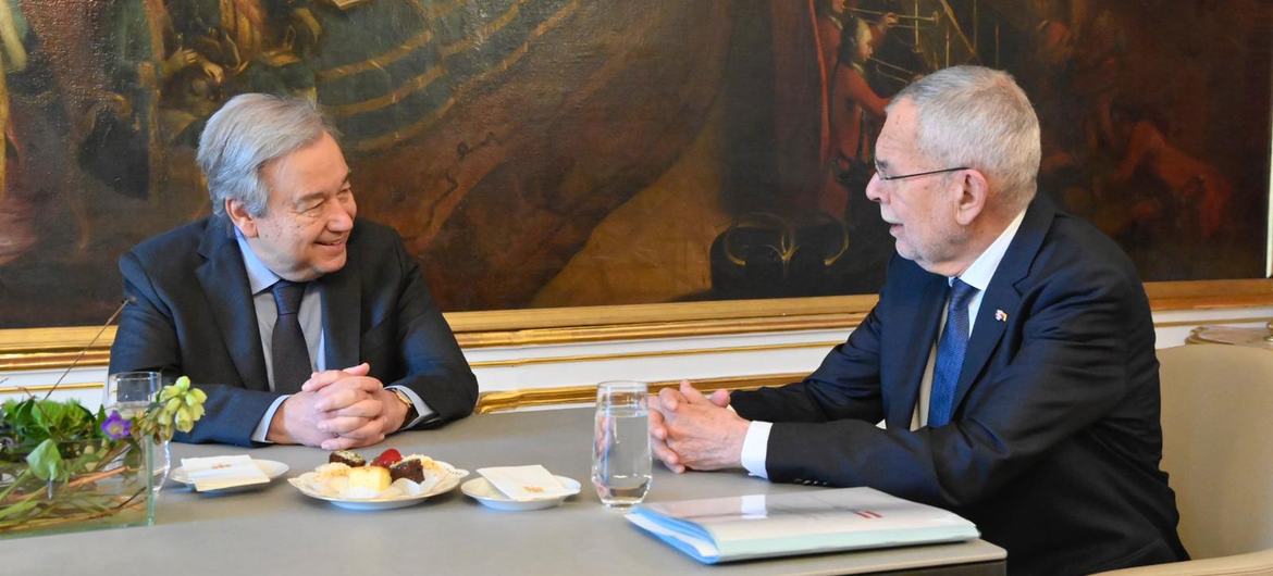Генеральный секретарь ООН Антониу Гутерриш в Вене встречается с президентом Австрии Александром Ван дер Белленом