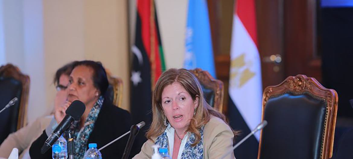 المستشارة الخاصة للأمين العام بشأن ليبيا، ستيفاني وليامز، تتحدث في ختام أعمال اللجنة المشتركة بين مجلس النواب والمجلس الأعلى للدولة ( القاهرة،  20 مايو 2022).