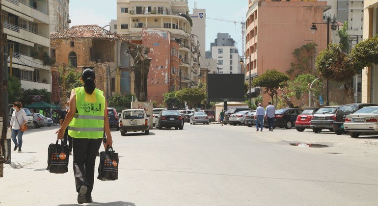 صندوق الأمم المتحدة للسكان يتتعاون مع الشركاء من أجل توزيع حزمات الكرامة على النساء في بيروت عقب الانفجار المدمر