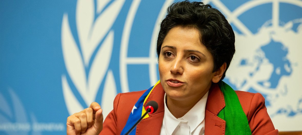无国籍问题活动家玛哈·马默在联合国难民署有关无国籍问题的记者会上。
