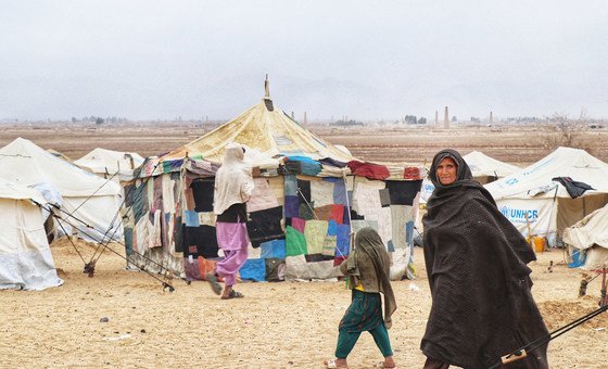 Афганцы нуждаются в гуманитарной помощи. ООН и организации-партнеры оказывают им поддержку.