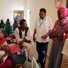 सूडान में एक स्वास्थ्य केंद्र पर गम्भीर कुपोषण के बारे में जानकारी दी जा रही है.