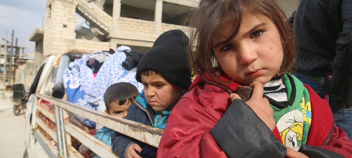С 1 декабря 2019 года свои дома на северо-западе Сирии были вынуждены покинуть около 900 тысяч человек, 80 процентов которых составляют женщины и дети. 