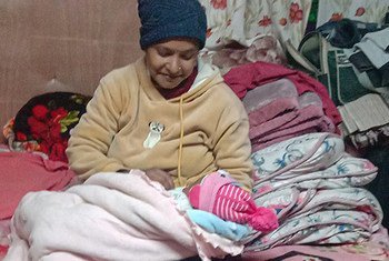 Maya Bohara dit que son nouveau-né est aimé, mais que sa famille aura du mal à subvenir aux besoins de ses cinq enfants. 
