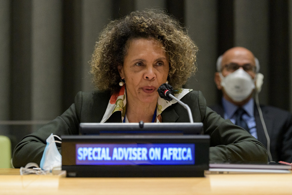 من الأرشيف: السيدة كريستينا دوارتي، وكيلة الأمين العام للأمم المتحدة والمستشارة الخاصة لشؤون أفريقيا