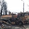 سيارة محترقة في بوتشا ، التي كانت ذات يوم بلدة هادئة بالقرب من كييف، أوكرانيا.