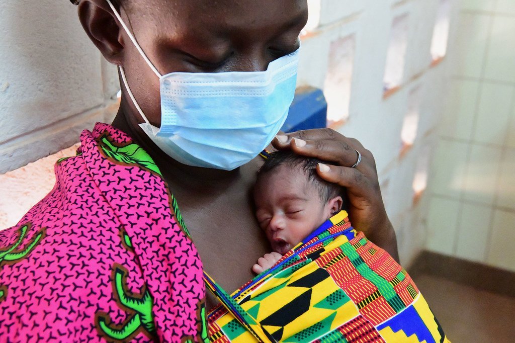 儿童基金会正在帮助保护科特迪瓦的弱势婴儿免受冠状病毒大流行的影响。