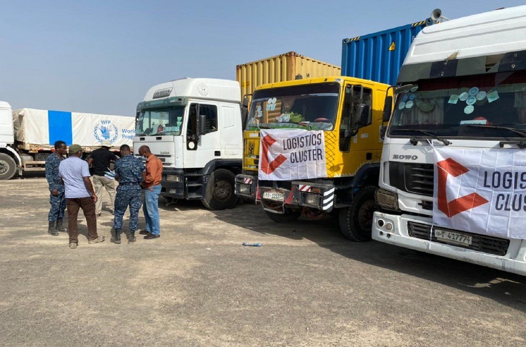 Un convoy de 50 camiones lleva ayuda humanitaria a la región etíope de Tigray.