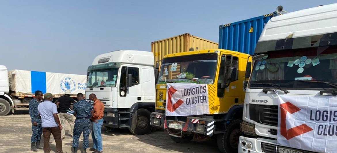 Humanitarian aid being delivered to the Tigray region of Ethiopia by a convoy of 50 trucks .