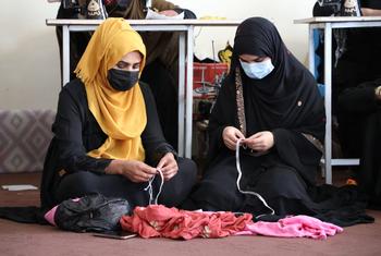 अफ़ग़ानिस्तान की राजधानी काबुल में, एक यूएन महिला सशक्तिकरण केन्द्र.