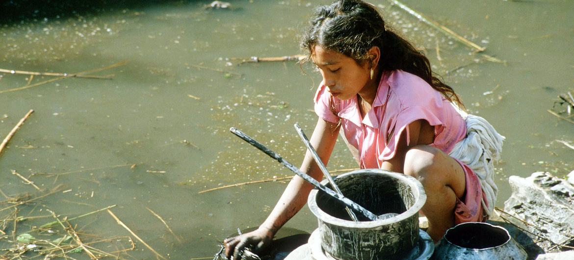 वैश्विक कार्यबल का एक बड़ा हिस्सा उन घरेलू श्रमिकों का है, जोकि अनौपचारिक रोज़गार पर निर्भर हैं. 