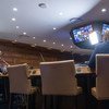 O secretário-geral da ONU, António Guterres, discursa em um pódio durante a Reunião Extraordinária de Líderes do G20 sobre o Afeganistão.