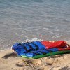 Le gilet de sauvetage d'un migrant mort après le naufrage d’une embarcation au large de la Libye