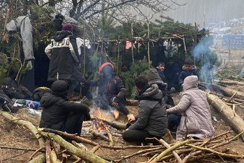 Los migrantes sorportan condiciones terribles en la frontera de Bielorrusia y Polonia