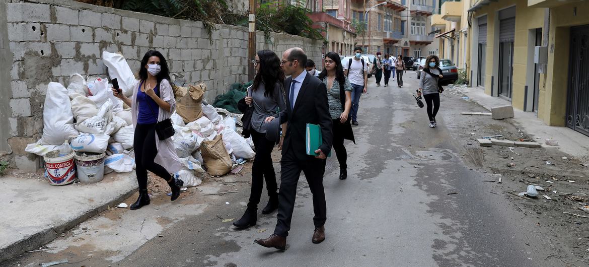 السيد أوليفييه دي شوتر مقرر الأمم المتحدة الخاص المعني بالفقر المدقع وحقوق الإنسان  خلال زيارة إلى لبنان بين 1-12 تشرين الثاني/نوفمبر 2021.