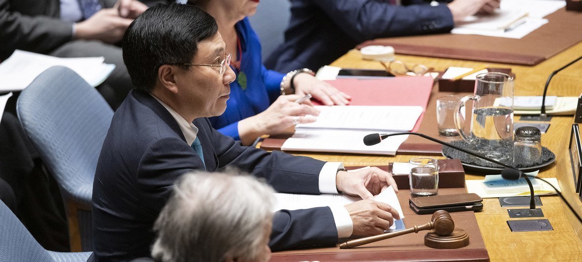 越南副总理兼外长范平明主持安理会“坚持联合国宪章，维持国际和平与安全”为主题的公开辩论并在会上发言。
