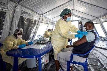 Campanha de vacinação contra a Covid-19 na República Democrática do Congo. 