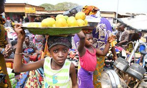 Children working at the market in the town of Korhogo, in the North West of Côte d’Ivoire. (2017)